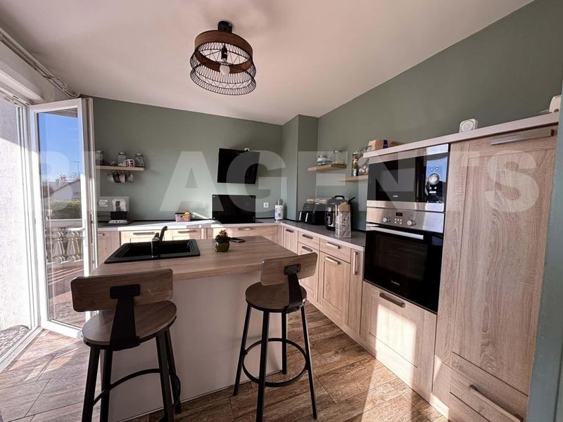 Maison - 159 m² - 6 pièces