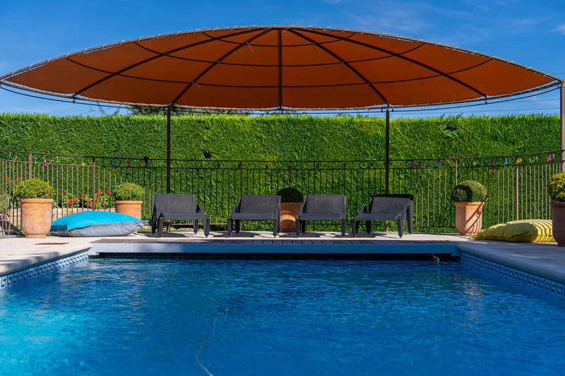 Propriété - 260 m² - 9 pièces