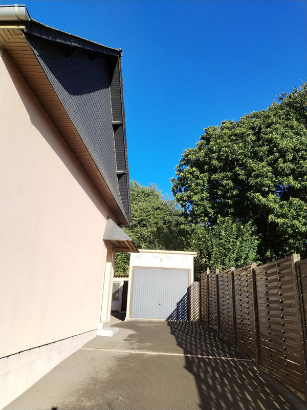 Maison - 95 m² - 5 pièces