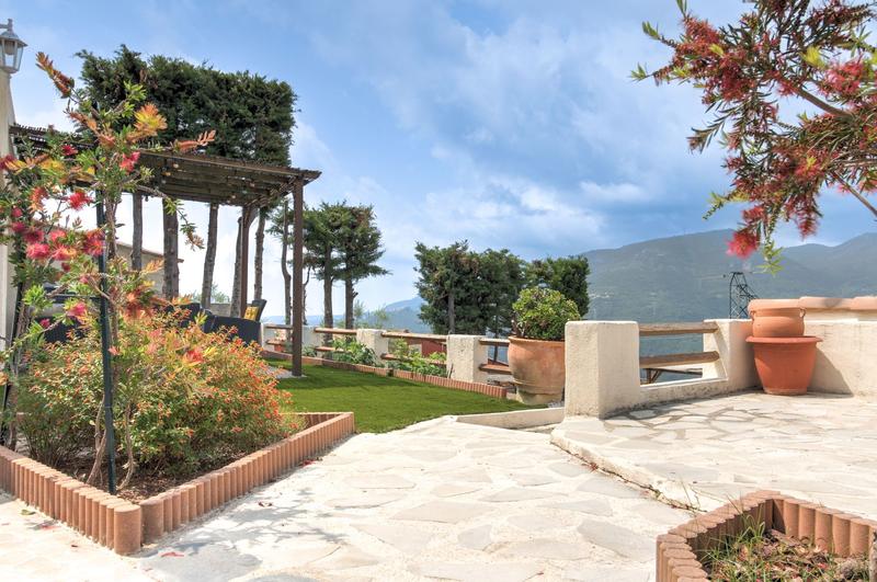 Maison - 170 m² - 7 pièces