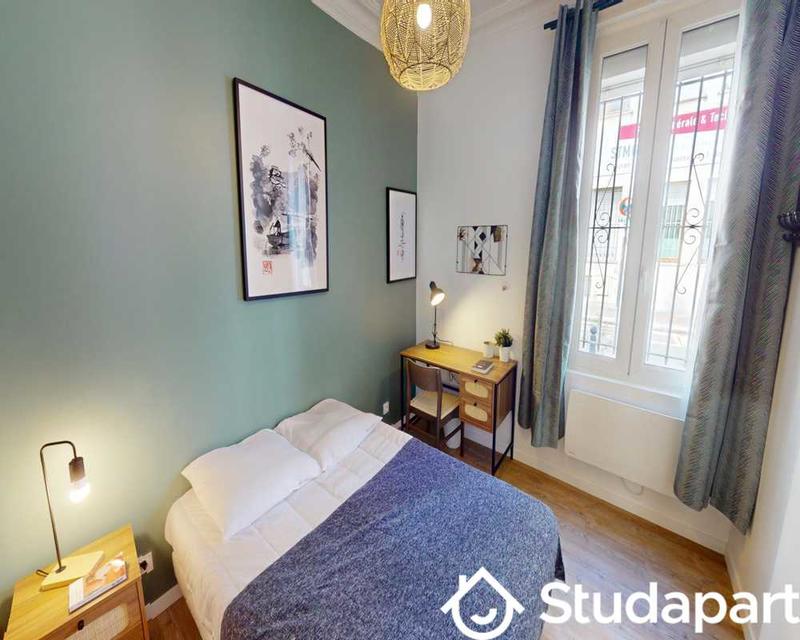 Chambre - 80 m² - 1 pièce