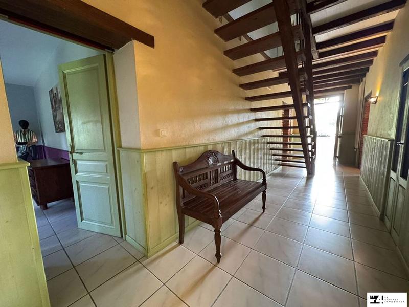 Maison - 265 m² - 5 pièces