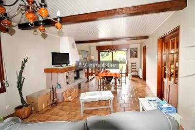 Maison - 150 m² - 8 pièces