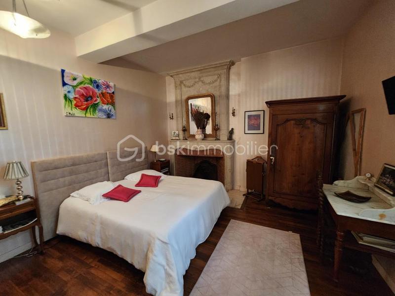 Maison en pierre - 250 m² - 7 pièces