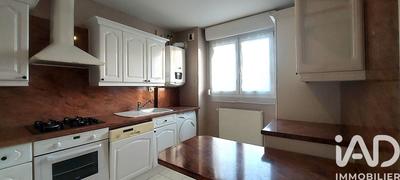 Appartement - 80 m² - 4 pièces