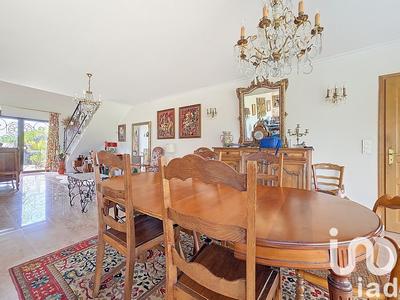 Maison - 204 m² - 7 pièces