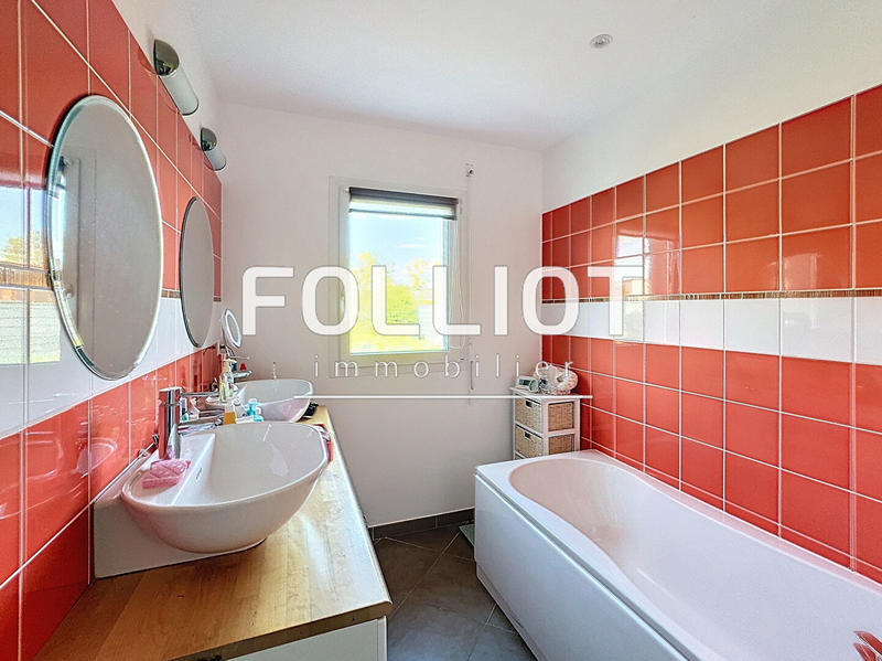 Maison - 146 m² - 6 pièces