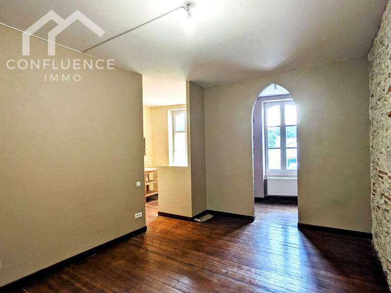 Maison en pierre - 250 m² - 7 pièces