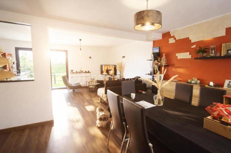 Maison - 81 m² - 5 pièces