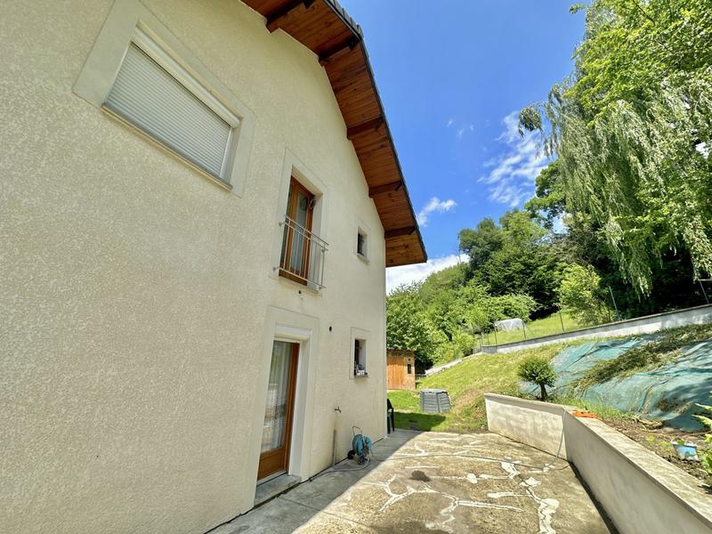 Maison contemporaine - 141 m² - 6 pièces