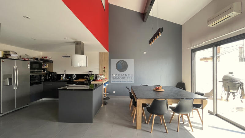 Appartement - 170 m² - 7 pièces