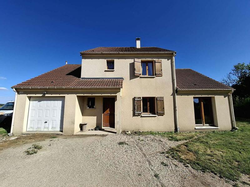Maison - 137 m² - 9 pièces