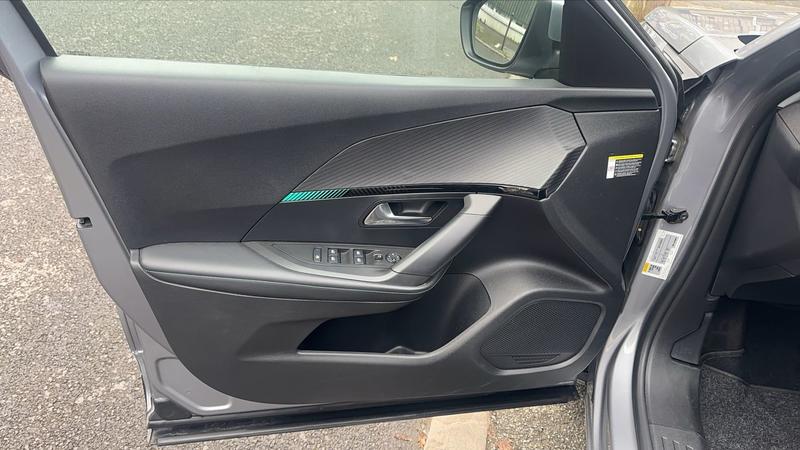 Peugeot 2008 II 1.2 Puretech 130 Eat8 Allure Pack