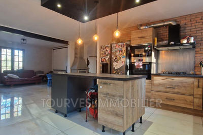 Villa - 220 m² - 6 pièces