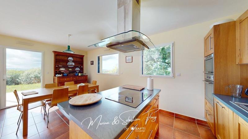 Maison - 110 m² - 5 pièces