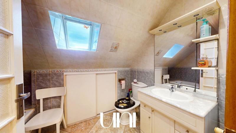 Maison - 192 m² - 8 pièces