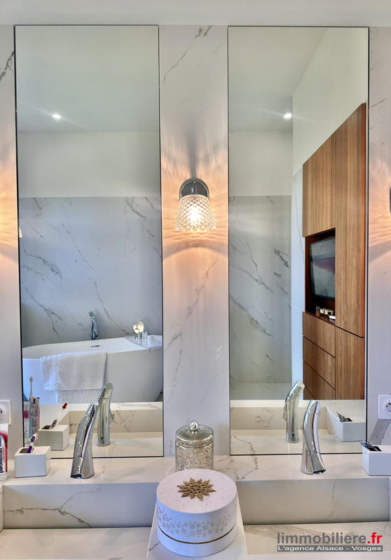 Appartement - 322 m² - 8 pièces