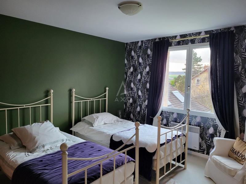 Maison - 134 m² - 7 pièces