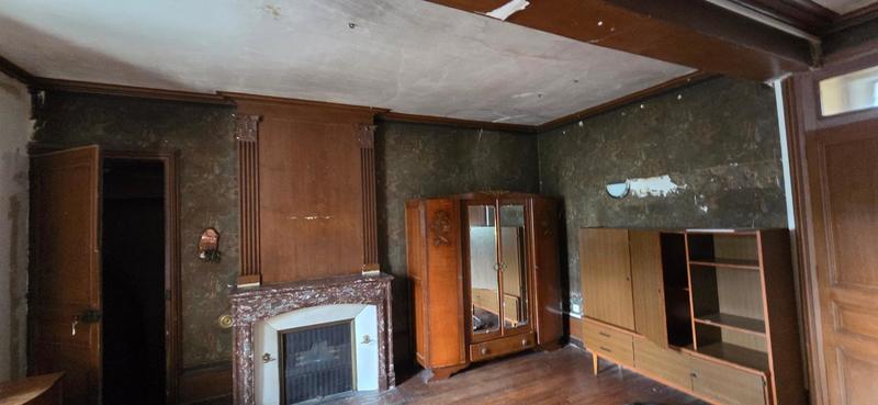 Maison - 182 m² - 9 pièces