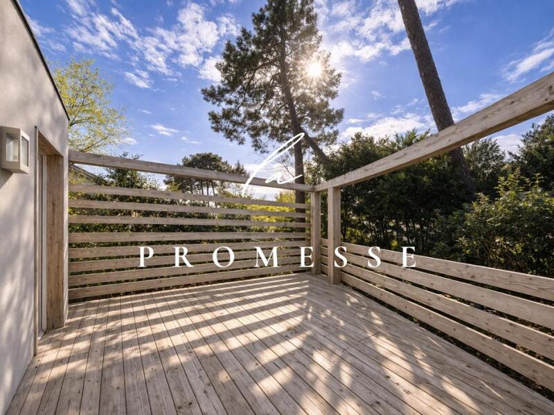 Maison - 215 m² - 5 pièces