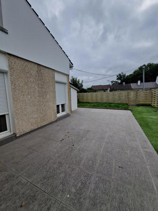 Maison - 104 m² - 5 pièces