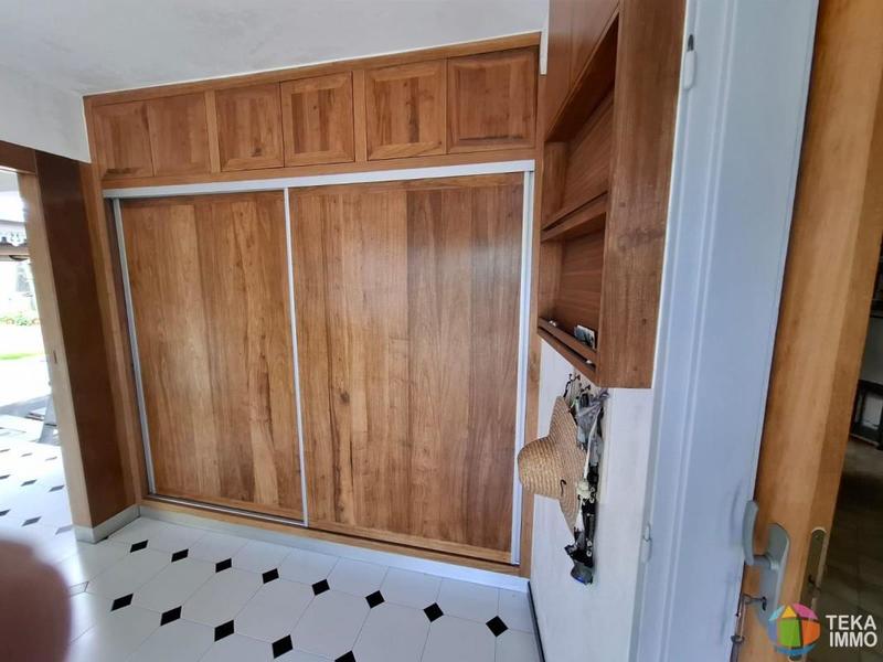 Maison de ville - 201 m² - 9 pièces