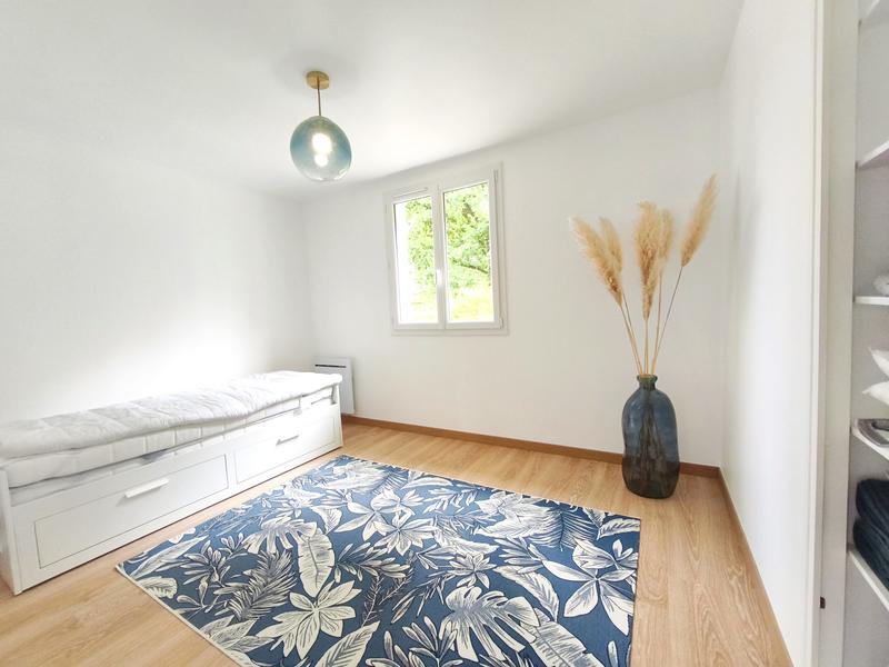 Maison traditionnelle - 170 m² - 9 pièces