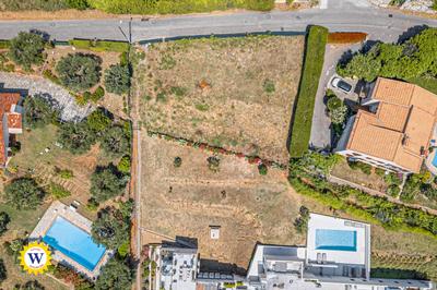 Terrain constructible - 636 m²