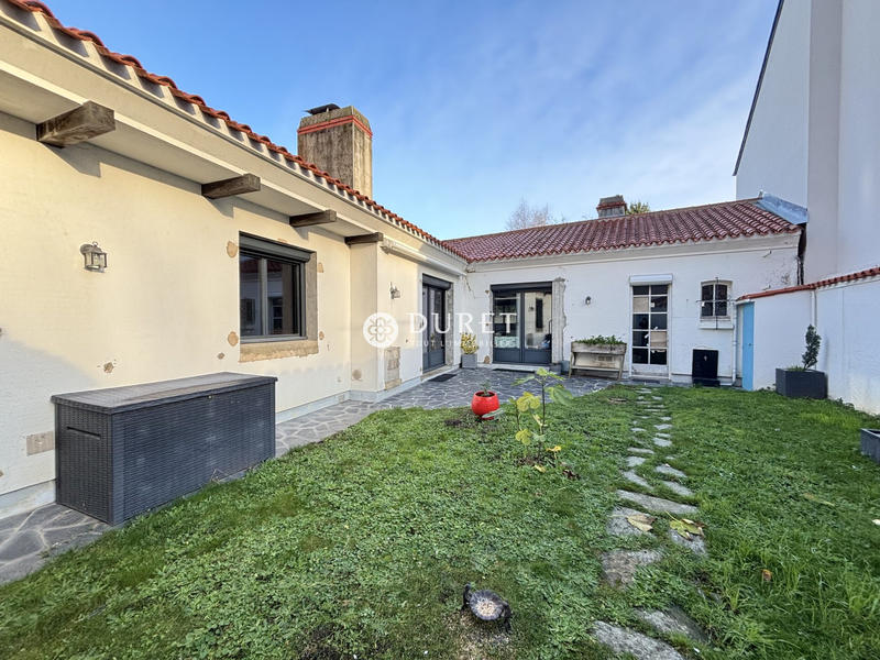 Maison - 182 m² - 6 pièces