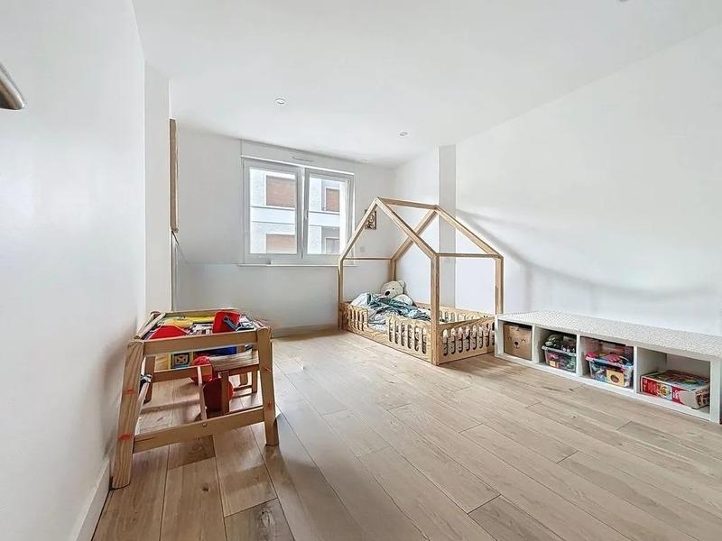 Appartement - 97 m² - 4 pièces