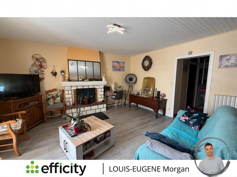 Corps de ferme - 1 376 m² - 5 pièces