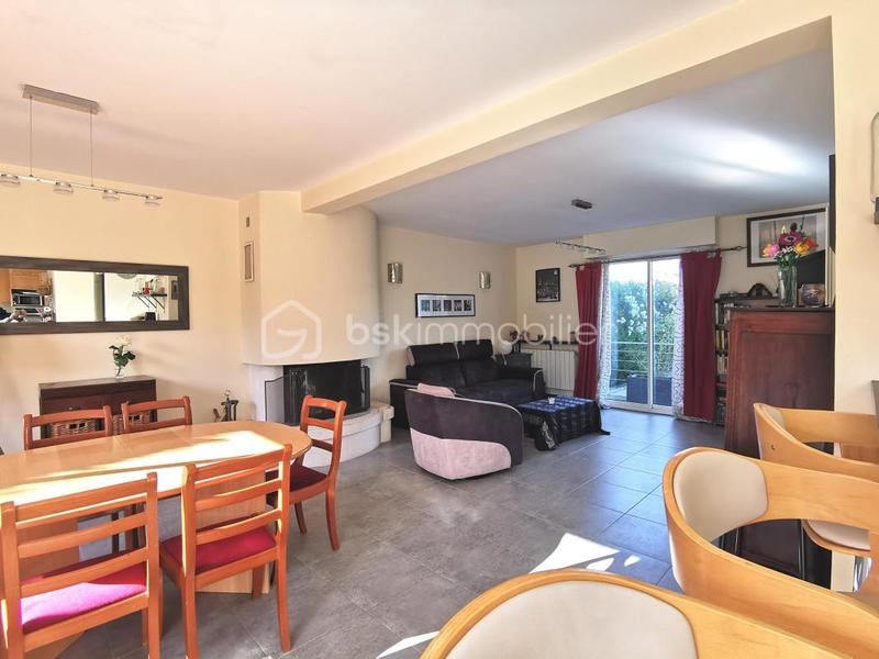 Maison traditionnelle - 130 m² - 7 pièces