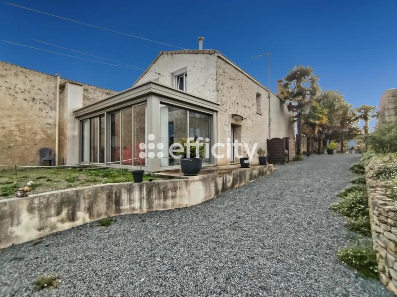 Demeure - 415 m² - 16 pièces