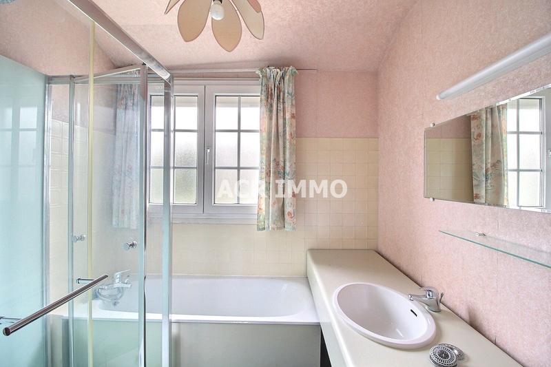 Maison - 110 m² - 6 pièces