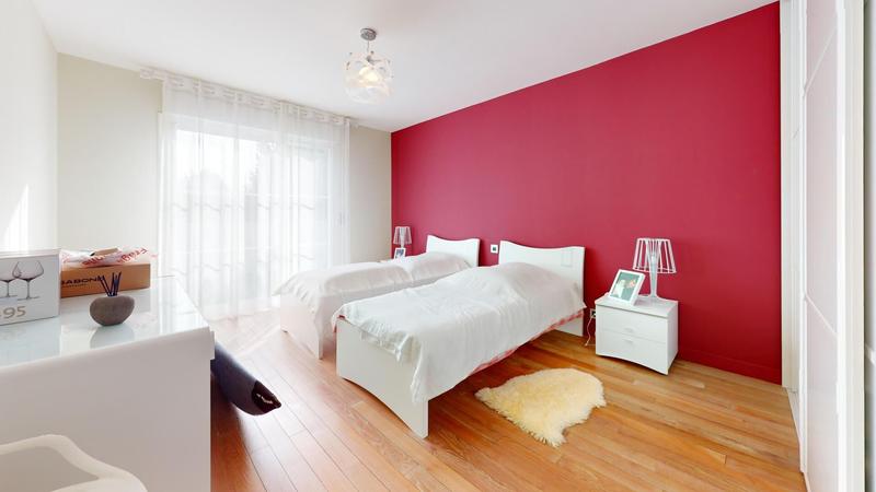 Maison - 252 m² - 6 pièces