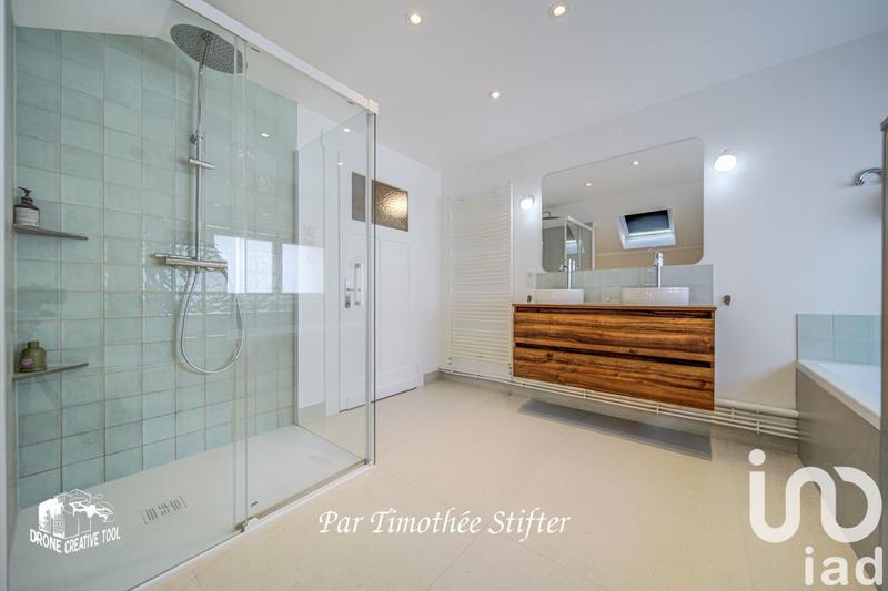 Maison - 136 m² - 6 pièces