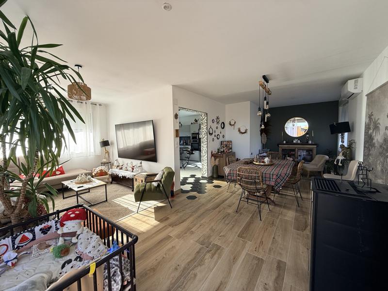 Maison traditionnelle - 166 m² - 9 pièces