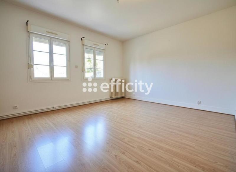 Appartement ancien - 223 m² - 7 pièces