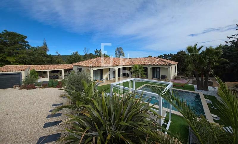 Maison - 162 m² - 5 pièces