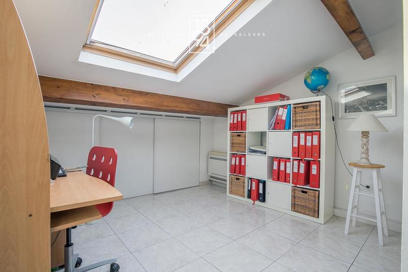 Appartement - 145 m² - 5 pièces