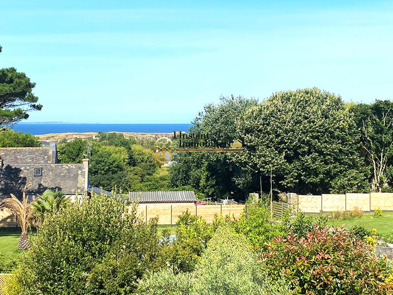 Demeure - 221 m² - 8 pièces