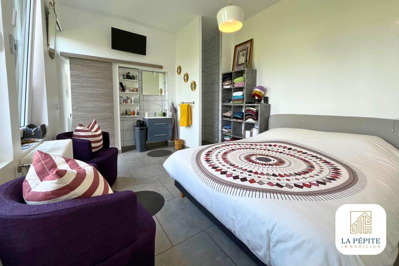 Maison - 170 m² - 6 pièces