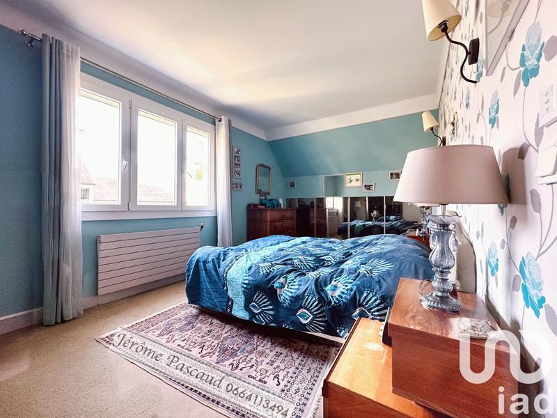 Maison - 180 m² - 7 pièces