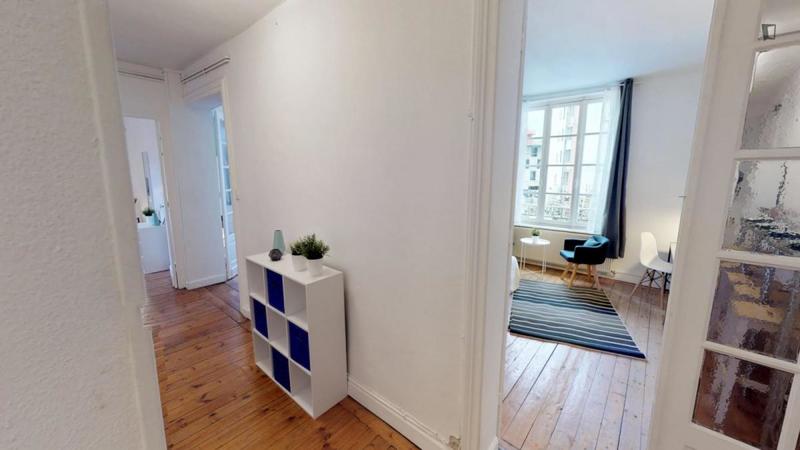 Chambre - 11 m² - 4 pièces