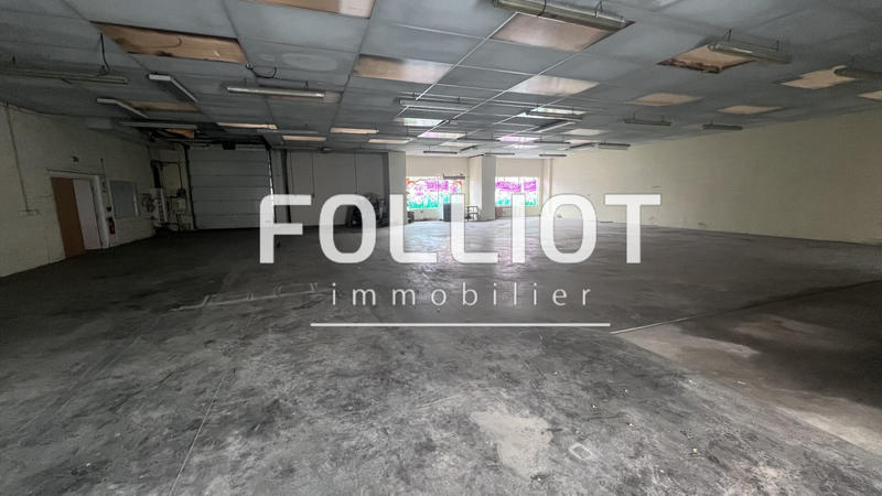 Local commercial - 680 m²
