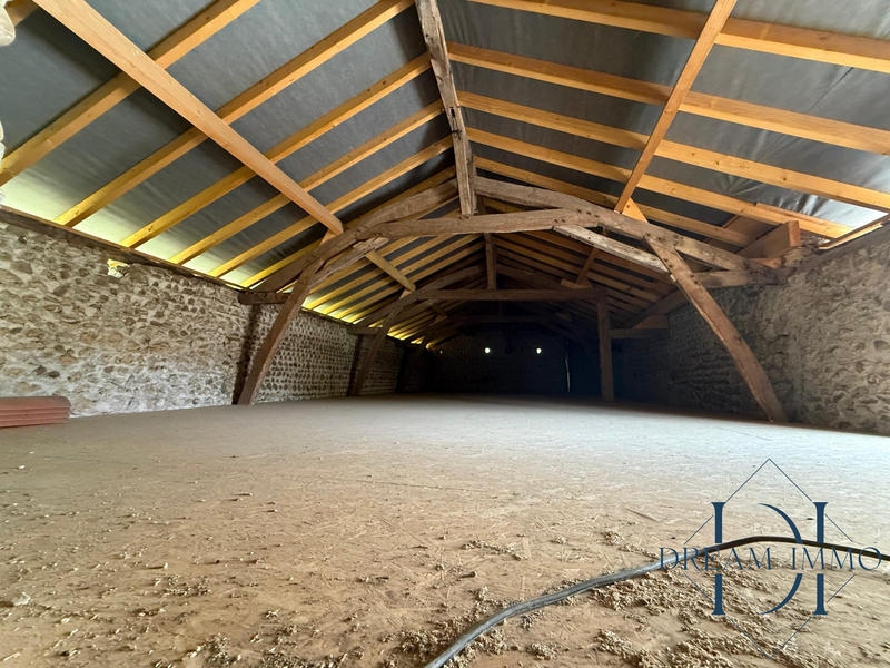 Maison - 213 m² - 9 pièces