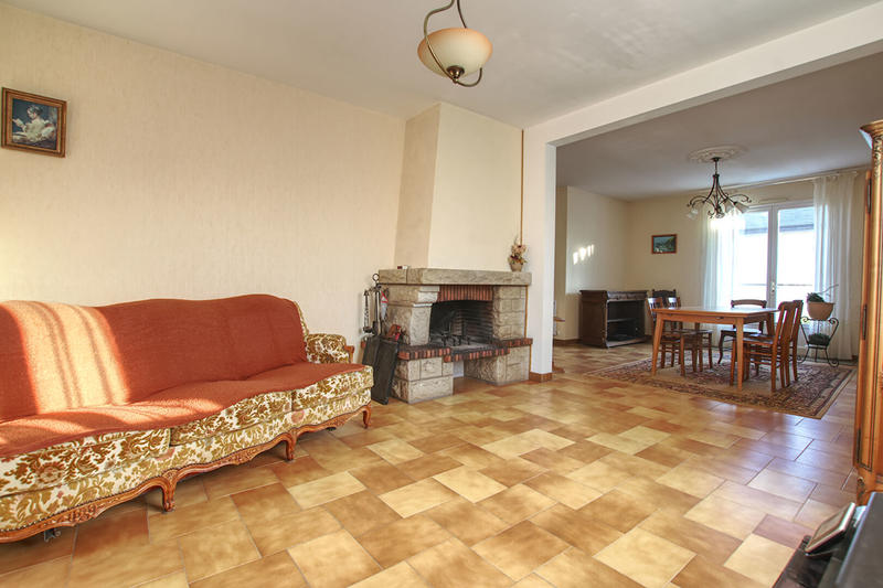 Maison - 142 m² - 7 pièces