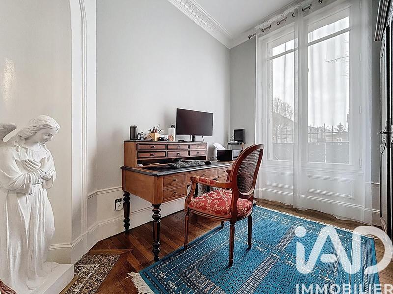 Maison de ville - 220 m² - 10 pièces