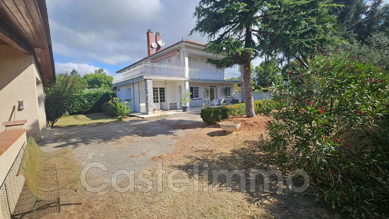 Villa - 230 m² - 6 pièces