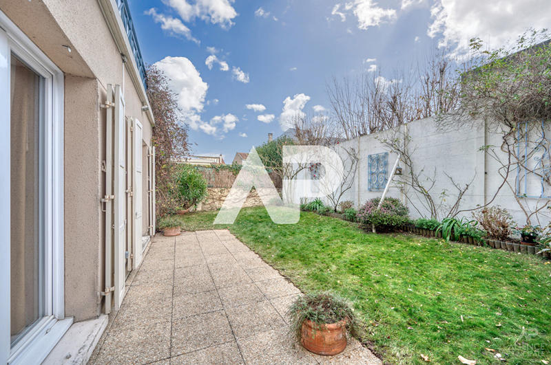 Appartement - 115 m² - 6 pièces